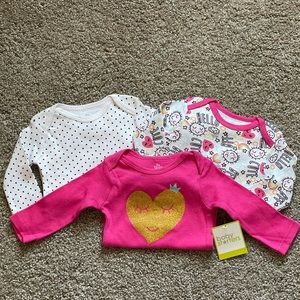 BNWT - 3 Pack/Bundle Onesies